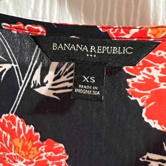 Banana Republic Cap-sleeve Blouse - Picture 10 of 10